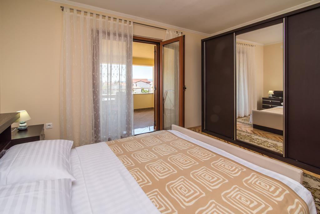 Apartman Slavko クルク エクステリア 写真